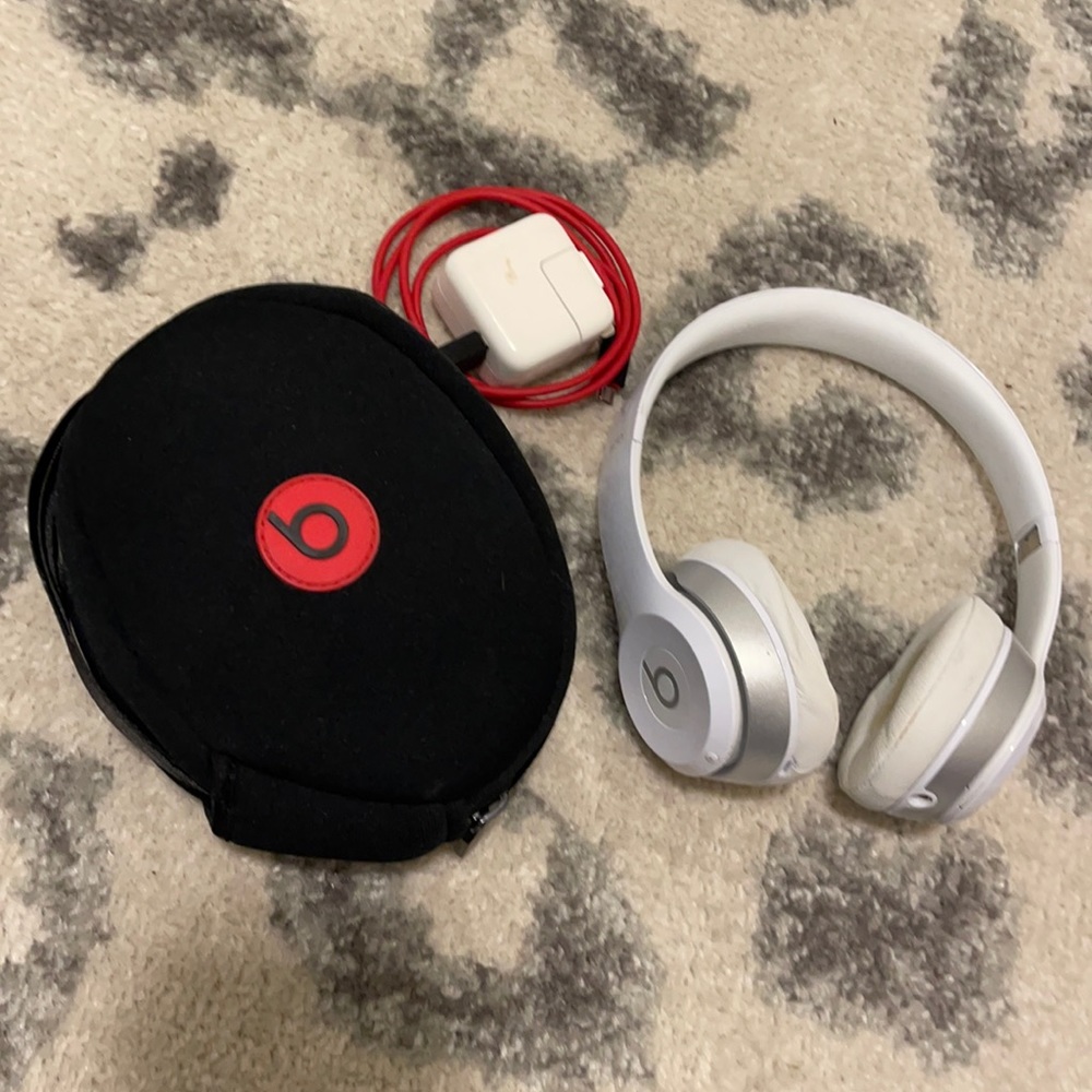 Beats solo head phones
